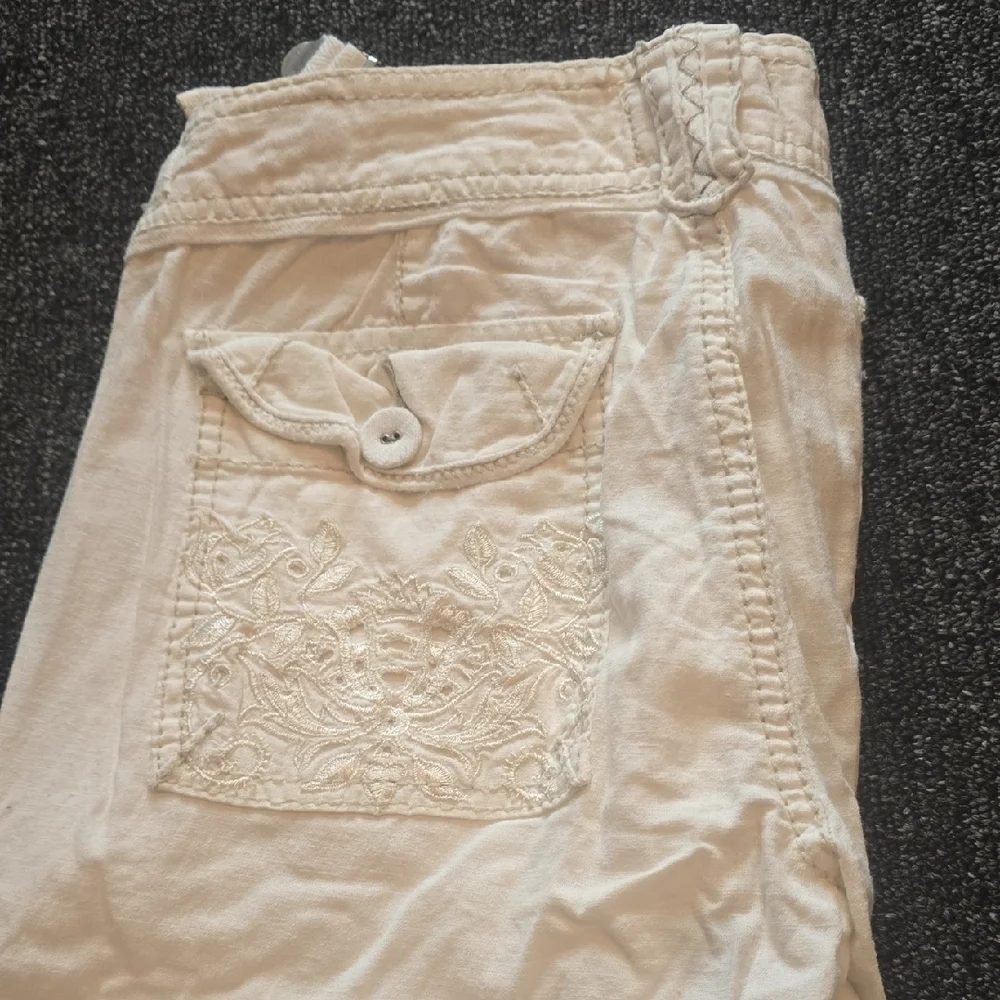 Miss Me Cream Wide-Leg Embroidered Pocket Pants - Picture 4 of 8
